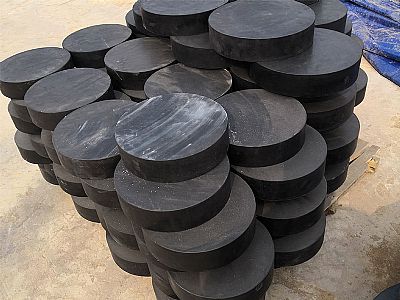 铁岭板式橡胶支座由若干层橡胶片与薄钢板经加压硫化